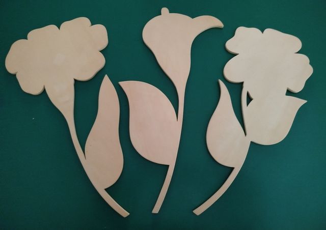 3 FLORES MADERA MANUALIDADES