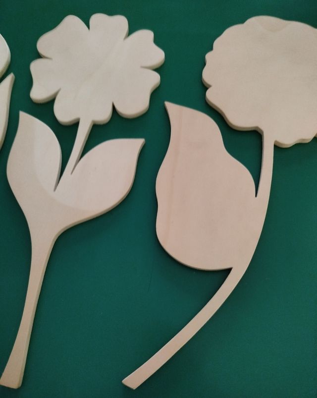 3 FLORES MADERA MANUALIDADES