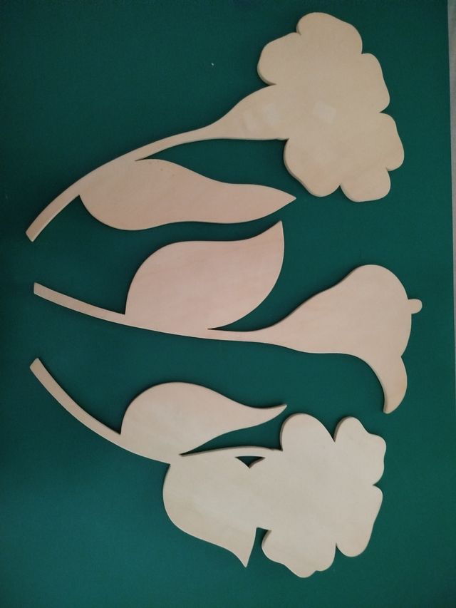 3 FLORES MADERA MANUALIDADES