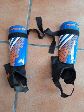 Espinilleras de futbol para niños 