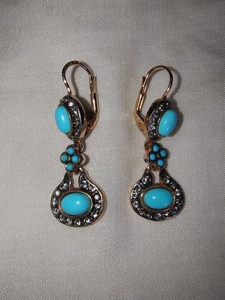 Pendientes de plata dorada con turquesas