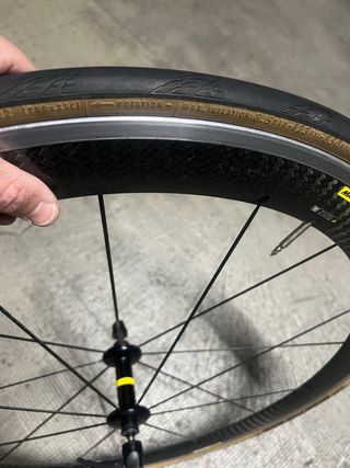 Rueda Mavic Cosmic delantera