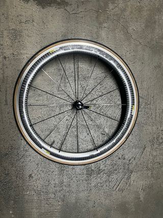 Rueda Mavic Cosmic delantera