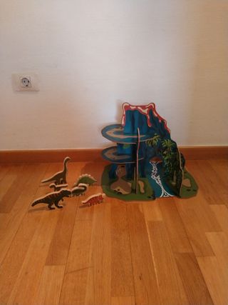 Volcán madera dinosaurio