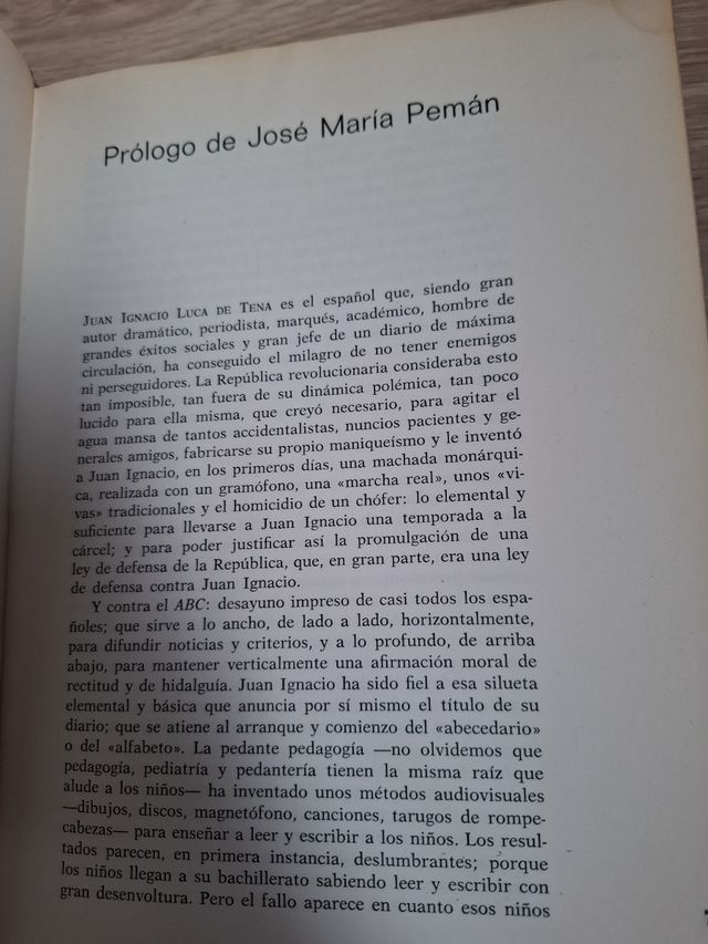 Mis amigos muertos, de JUAN IGNACIO LUCA DE tena,