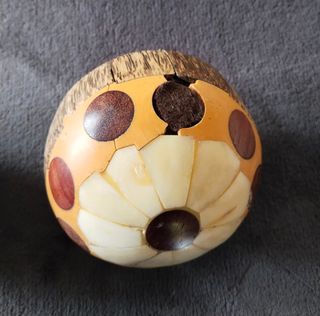 Centro de mesa de bolas y cuenco