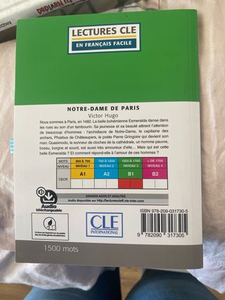 Lecture CLE en français facile Notre dame de pa...