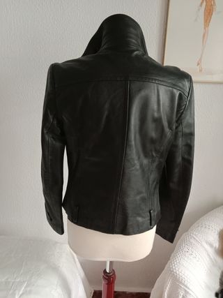 Chaqueta de piel sin cinturón