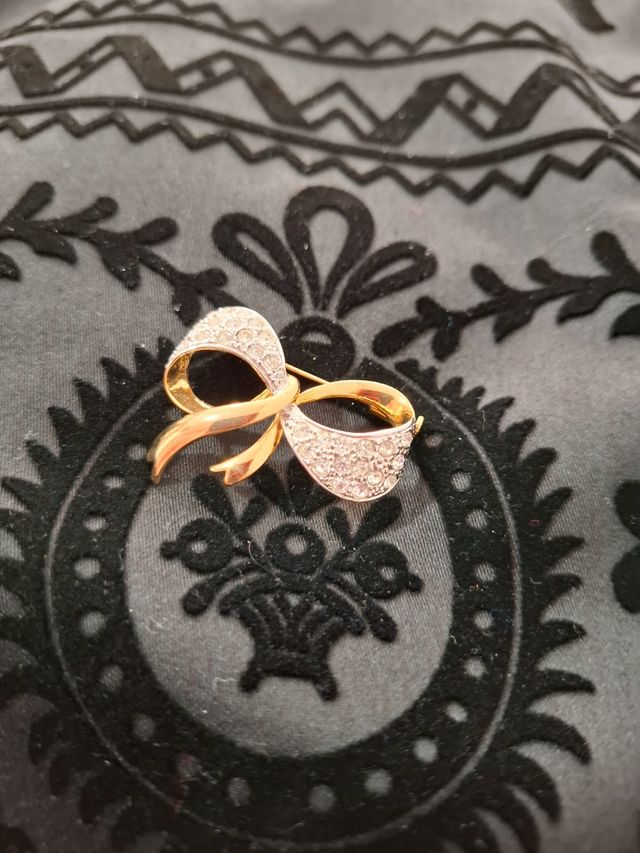 Aguja pañuelo mantilla flamenca fallera