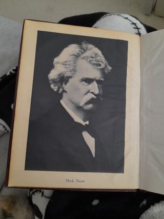 Mark Twain.Novelas completas y Ensayos. Dos tomos.