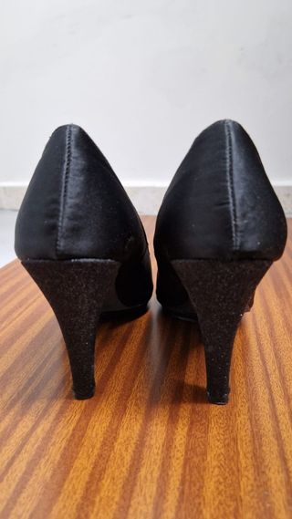 Zapatos de fiesta de raso