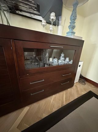 Aparador vitrina estilo colonial