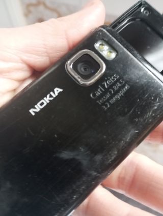 Móvil Nokia deslizante vintage