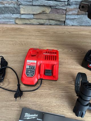 Tornillo de impacto MILWAUKEE M18 FUEL ONEFHIWF1802X  2 baterías 18V 8Ah