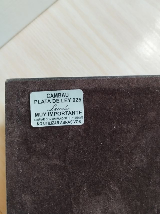 Caja de madera y plata