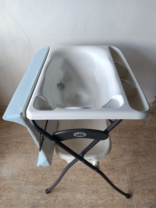 Bañera con cambiador para bebes CAM
