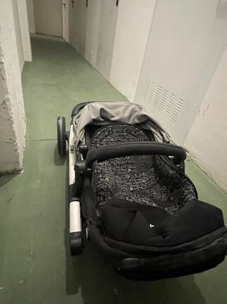 Cochecito de bebé con capazo y silla de coche Be Cool