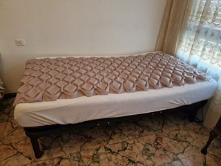 Cama articulada con colchón y colchoneta inflable