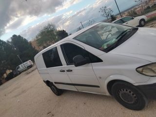 Mercedes-Benz Vito 2005