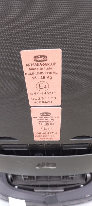 Silla para coche con Isofix marca Chicco.