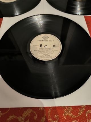 Los Años 60 Vol.2. Triple Disco Recopila