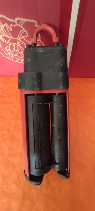 Pistola de Tacos Químicos Hilti