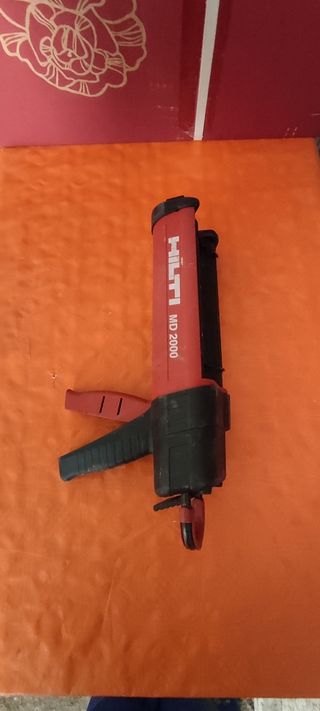 Pistola de Tacos Químicos Hilti