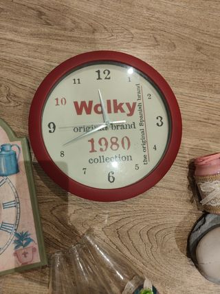 Decorazione: orologi e vasi