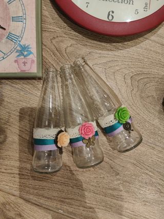 Decorazione: orologi e vasi