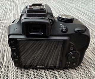 Camara DSLR Nikon D3300 y dos lentes 18/55 y 55/200