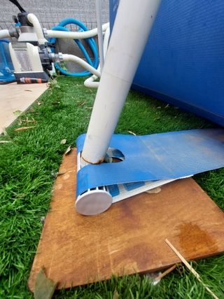 Depuradora y piscina desmontable