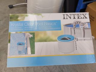 Depuradora y piscina desmontable