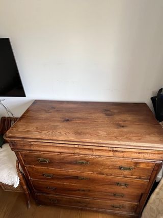 Cómoda antigua
