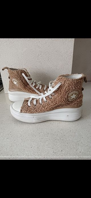 Converse chuck Taylor move con plataforma.