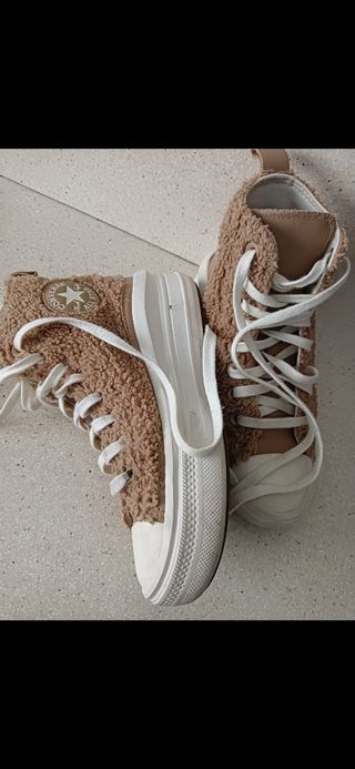 Converse chuck Taylor move con plataforma.