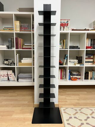 Estantería de estilo industrial fabricada en acero