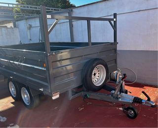 Remolque nuevo grande