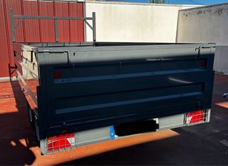 Remolque nuevo grande