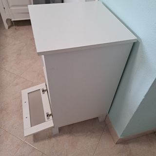 Mueble auxiliar .