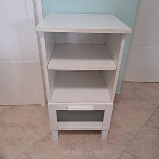 Mueble auxiliar .