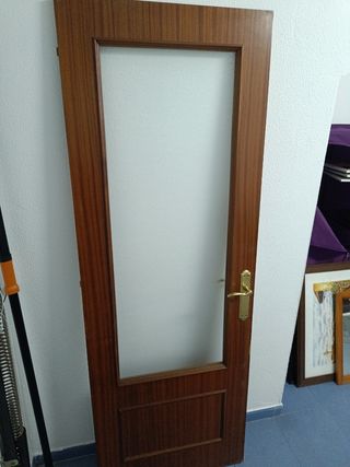 Puerta madera interior
