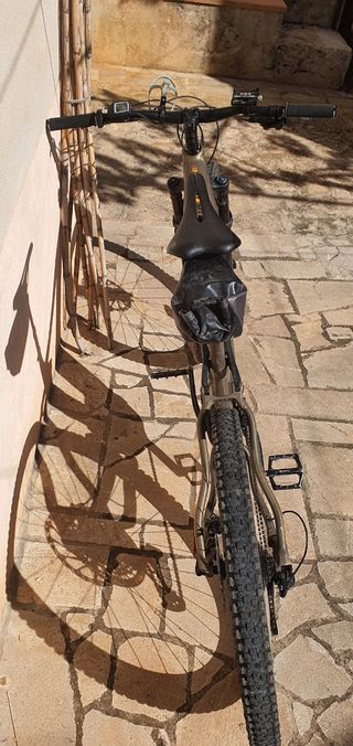 Bicicleta eléctrica montaña 29" doble suspensión.