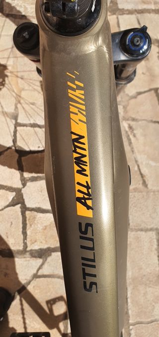 Bicicleta eléctrica montaña 29" doble suspensión.