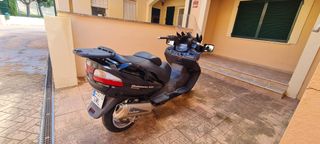 Moto scooter suzuki burgman