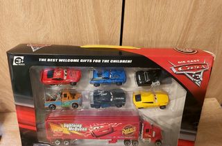 Caja 6 coches y camión Cars Rayo McQueen metal