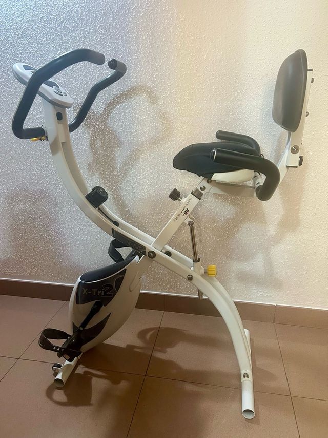 Bicicleta estatica BH Tecnovita X-Tri 2 respaldo