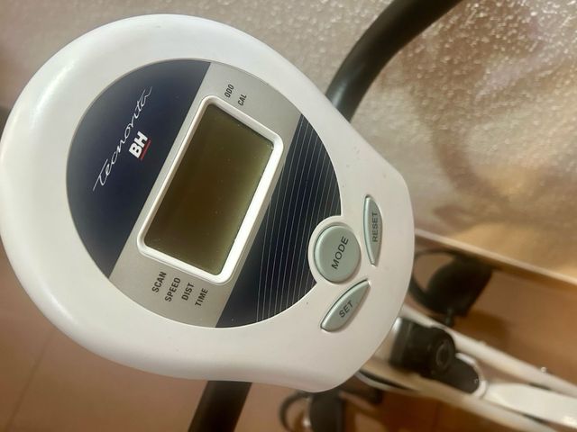 Bicicleta estatica BH Tecnovita X-Tri 2 respaldo