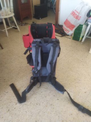Mochila portabebé senderismo