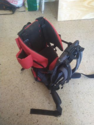 Mochila portabebé senderismo