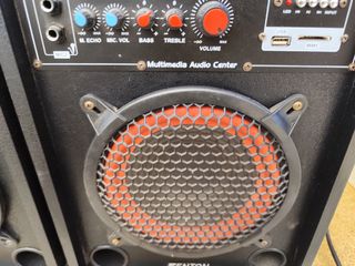 Altavoces autoamplificados